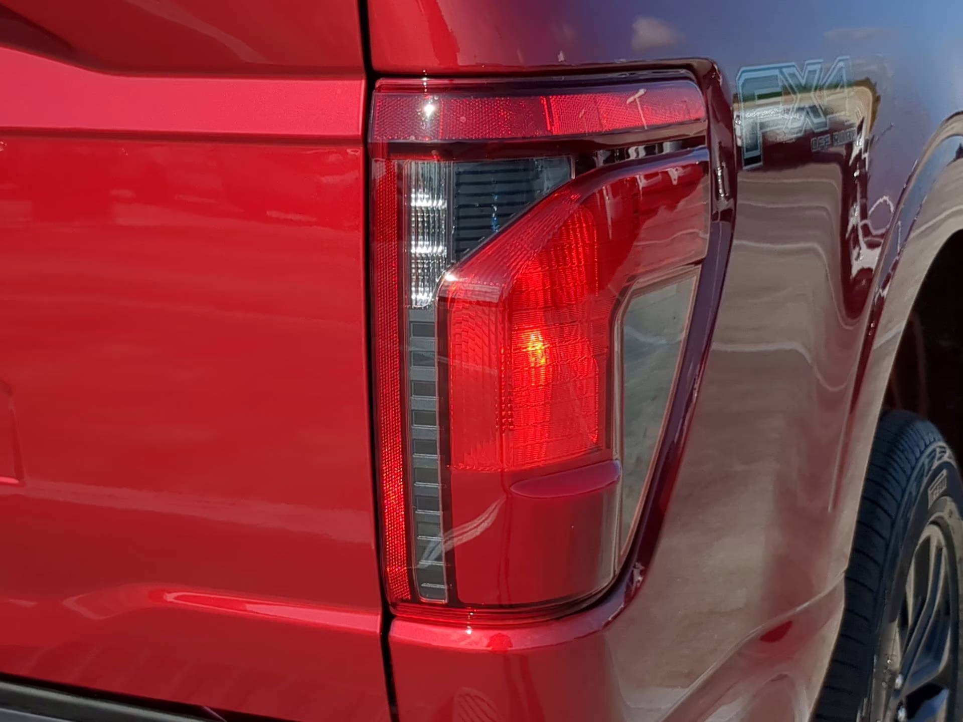 2026 Ruby Red Metallic Tinted Clearcoat Ford F-150 XLT Crew Cab Pickup 4X4 Truck