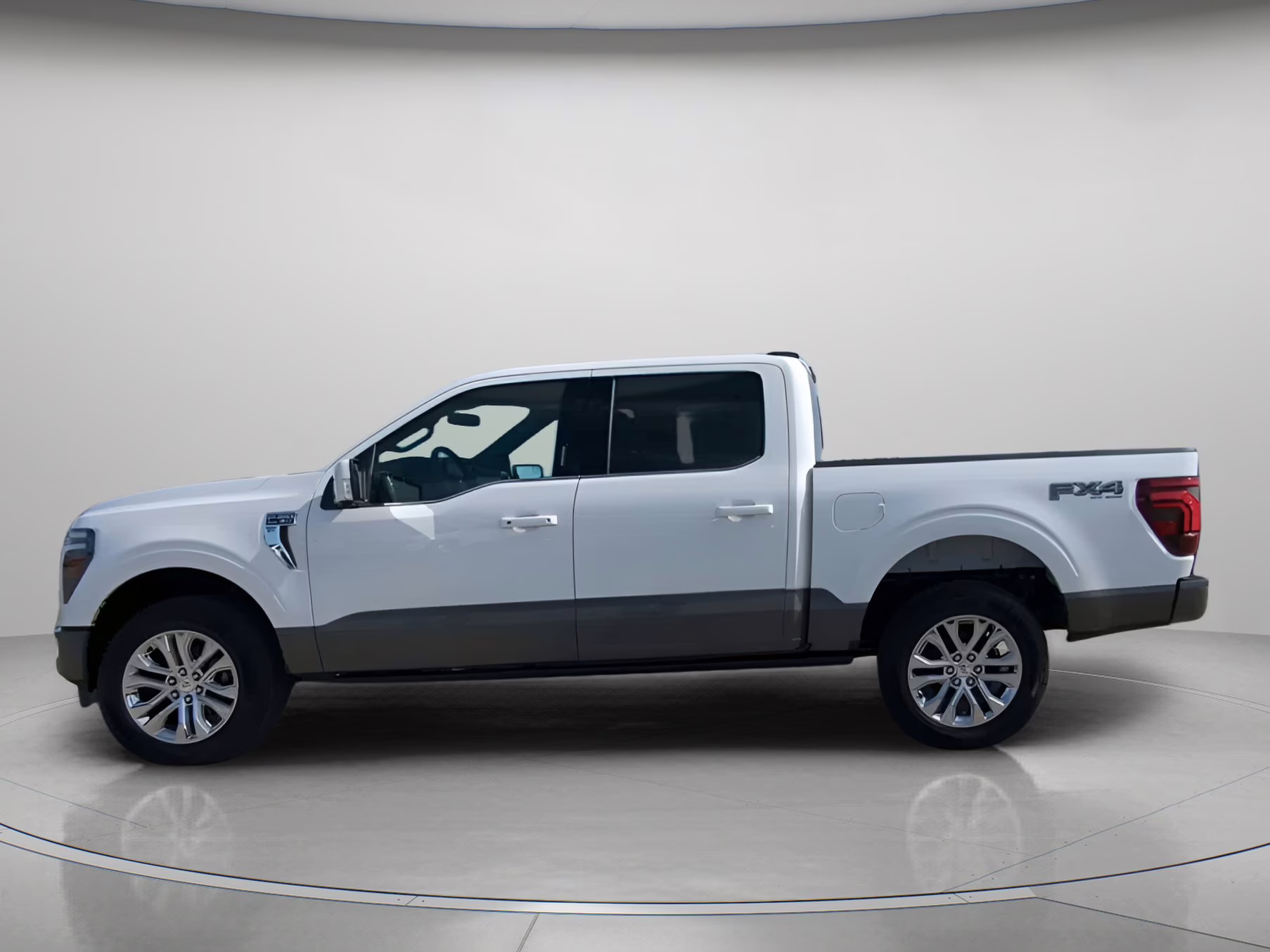 2026 Star White Metallic Tri-Coat Ford F-150 King Ranch Crew Cab Pickup 4X4 Truck