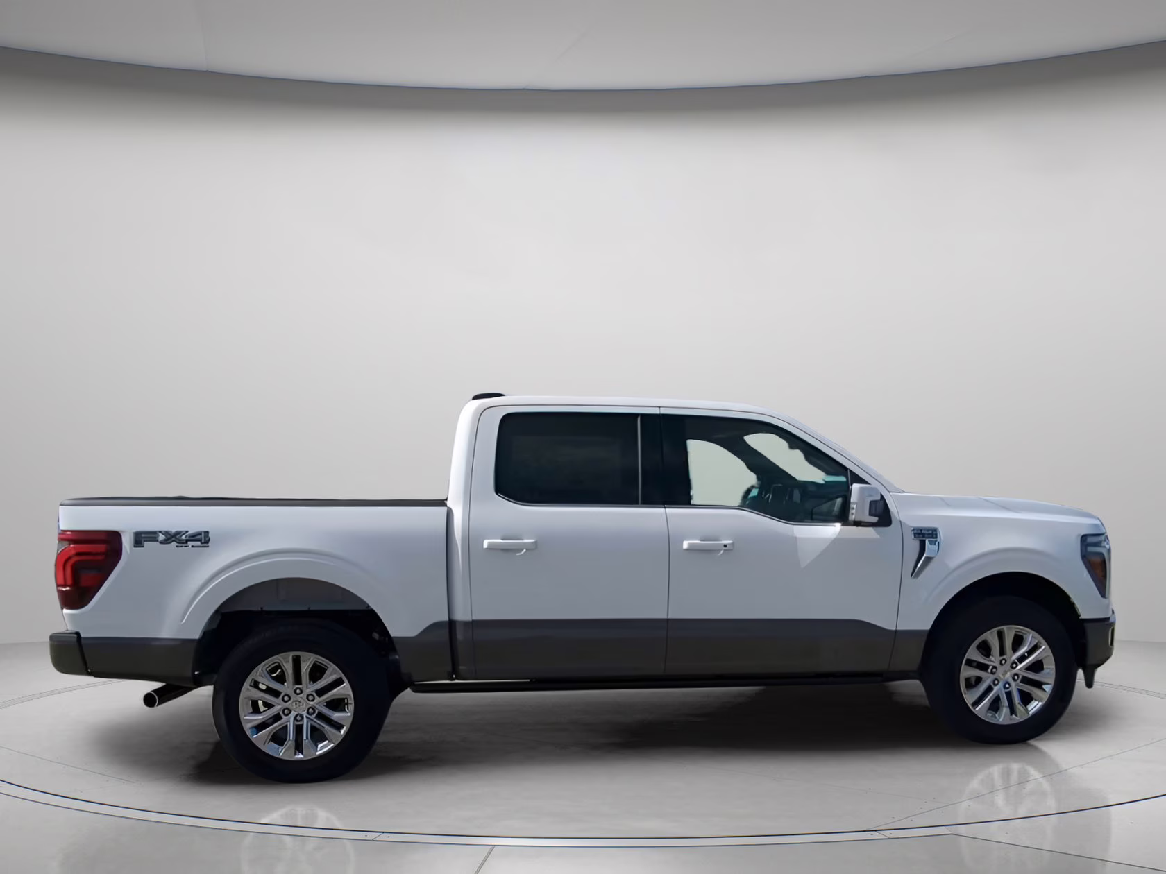 2026 Star White Metallic Tri-Coat Ford F-150 King Ranch Crew Cab Pickup 4X4 Truck