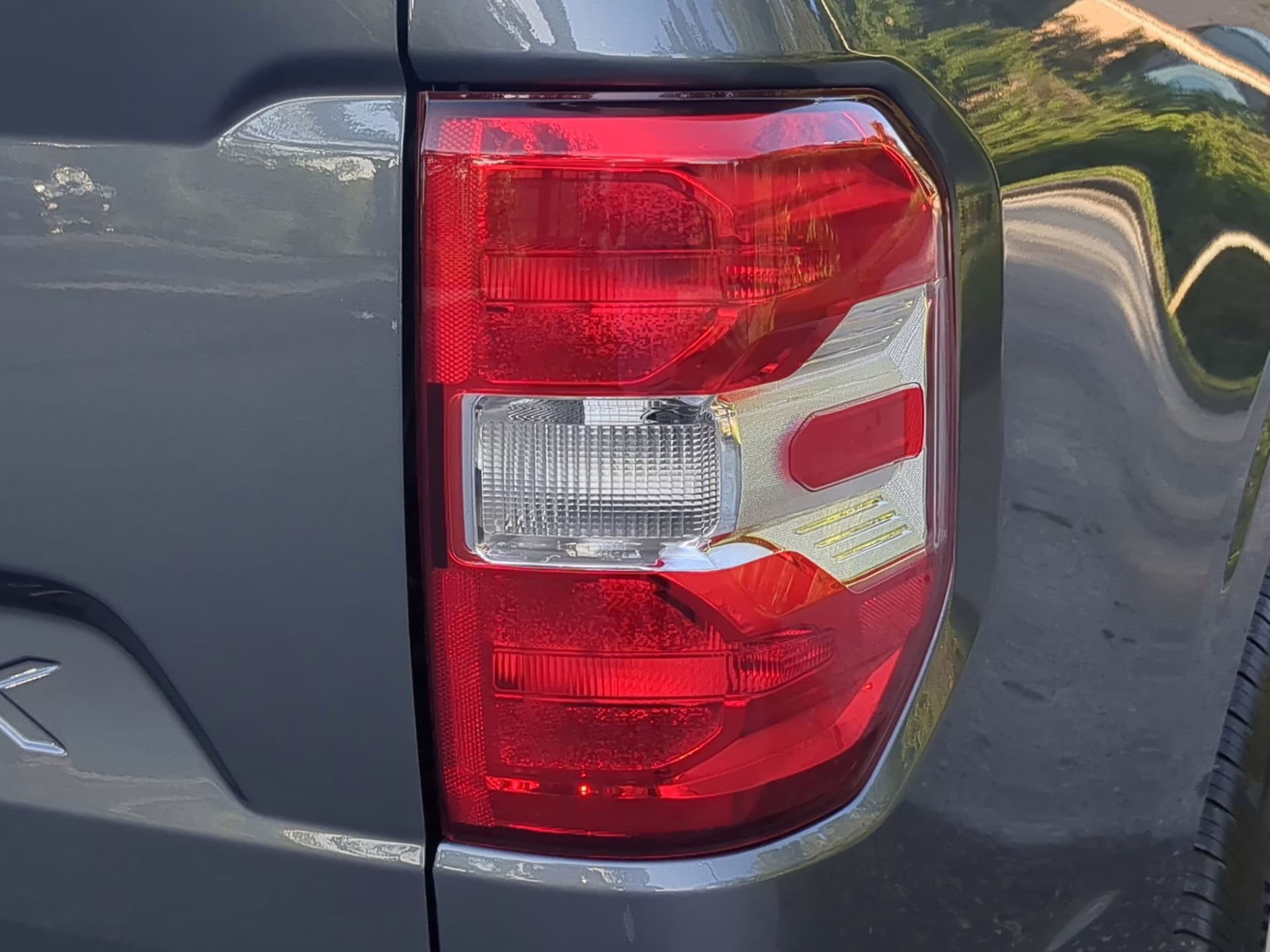 2026 Carbonized Gray Metallic Ford Maverick XL Crew Cab Pickup FWD Truck
