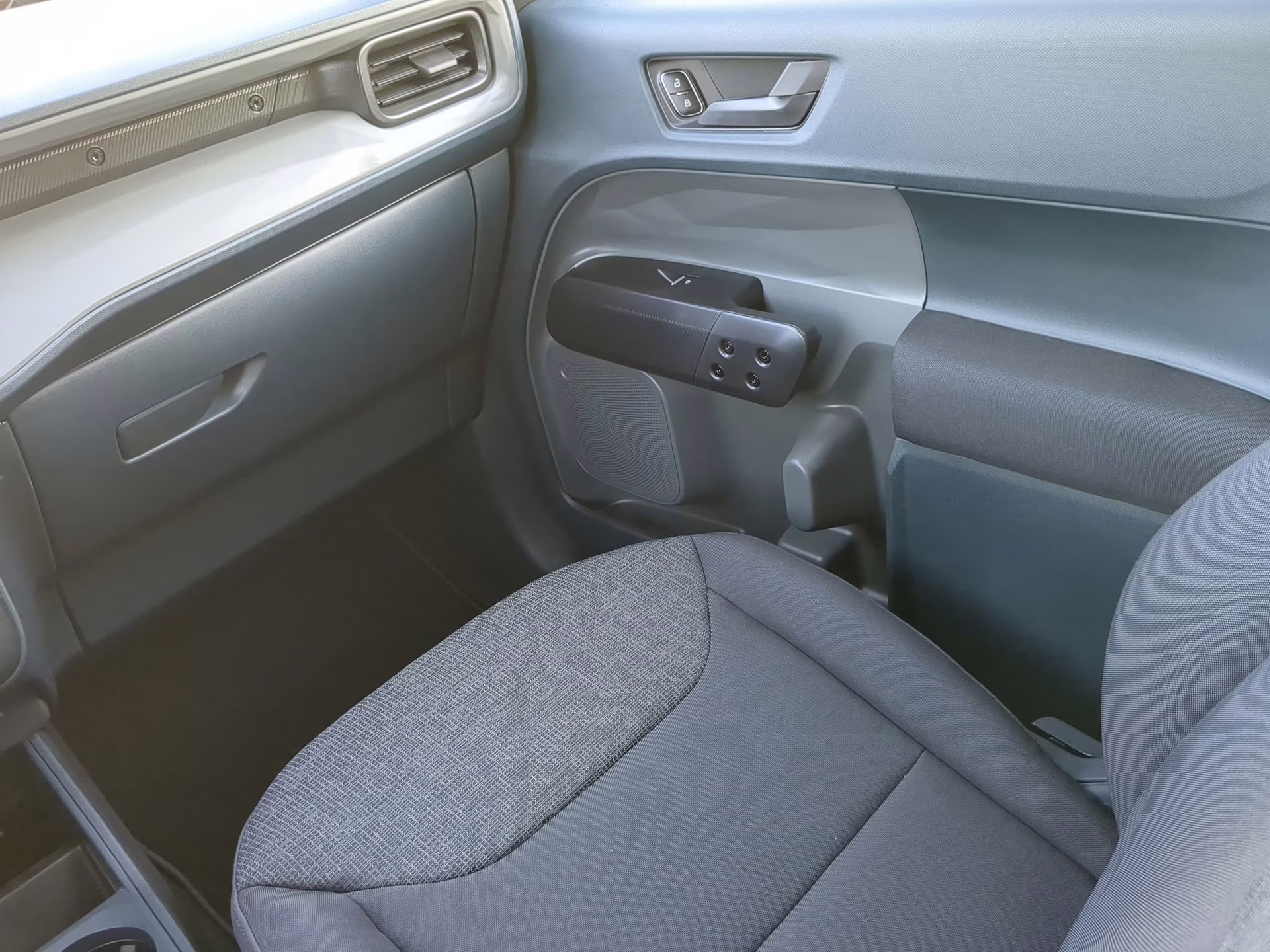 2026 Carbonized Gray Metallic Ford Maverick XL Crew Cab Pickup FWD Truck