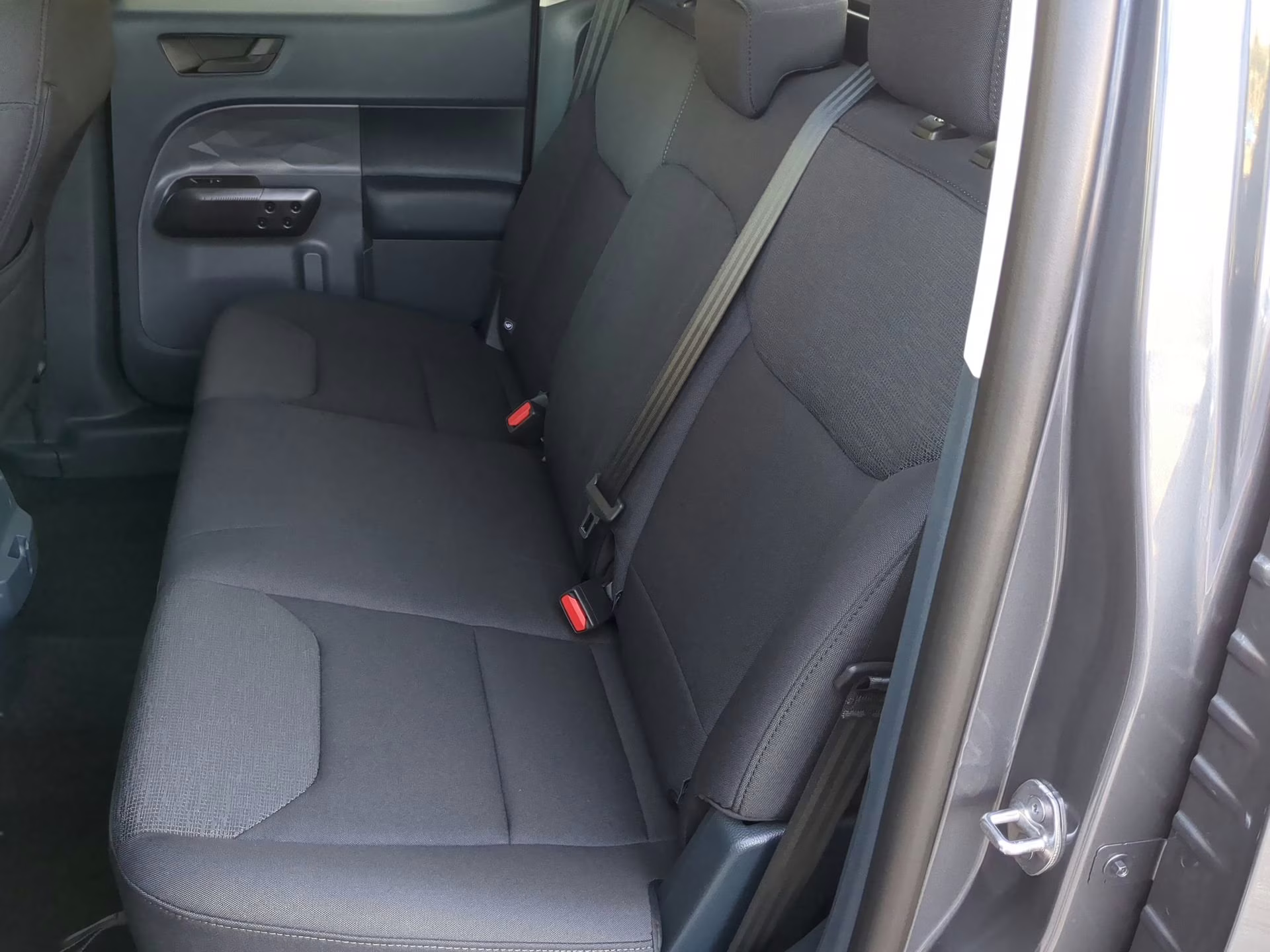2026 Carbonized Gray Metallic Ford Maverick XL Crew Cab Pickup FWD Truck
