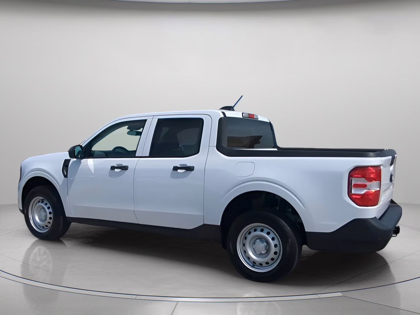 2026 Oxford White Ford Maverick XL Crew Cab Pickup FWD Truck