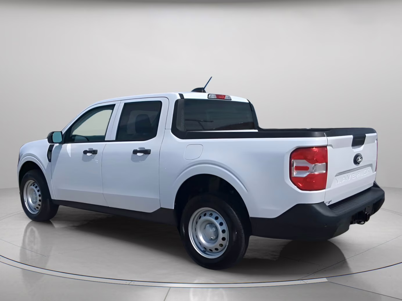 2026 Oxford White Ford Maverick XL Crew Cab Pickup FWD Truck