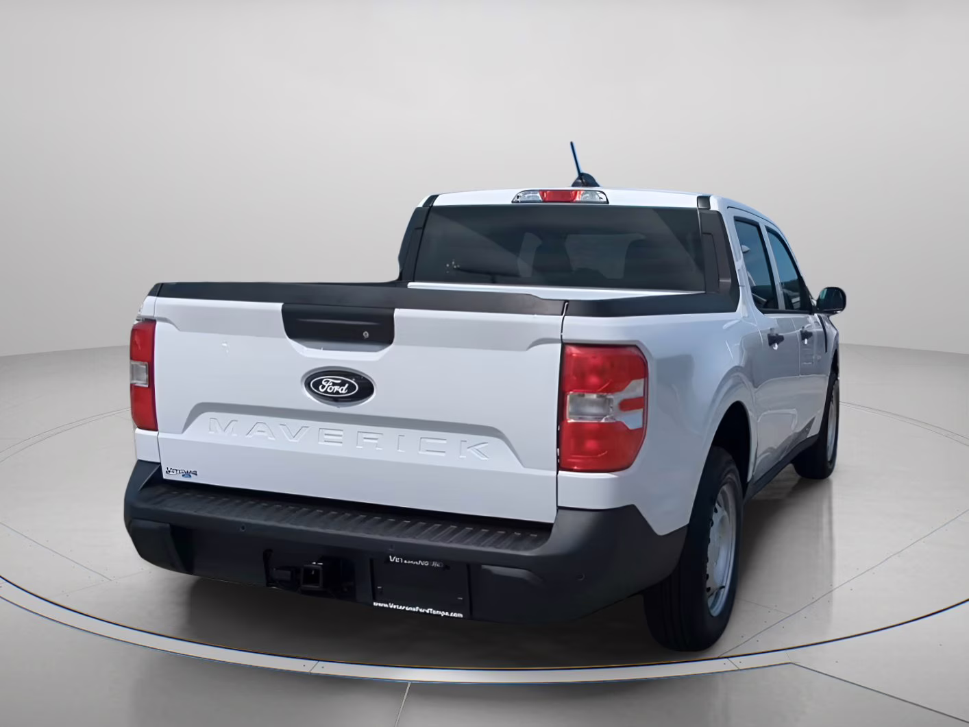 2026 Oxford White Ford Maverick XL Crew Cab Pickup FWD Truck