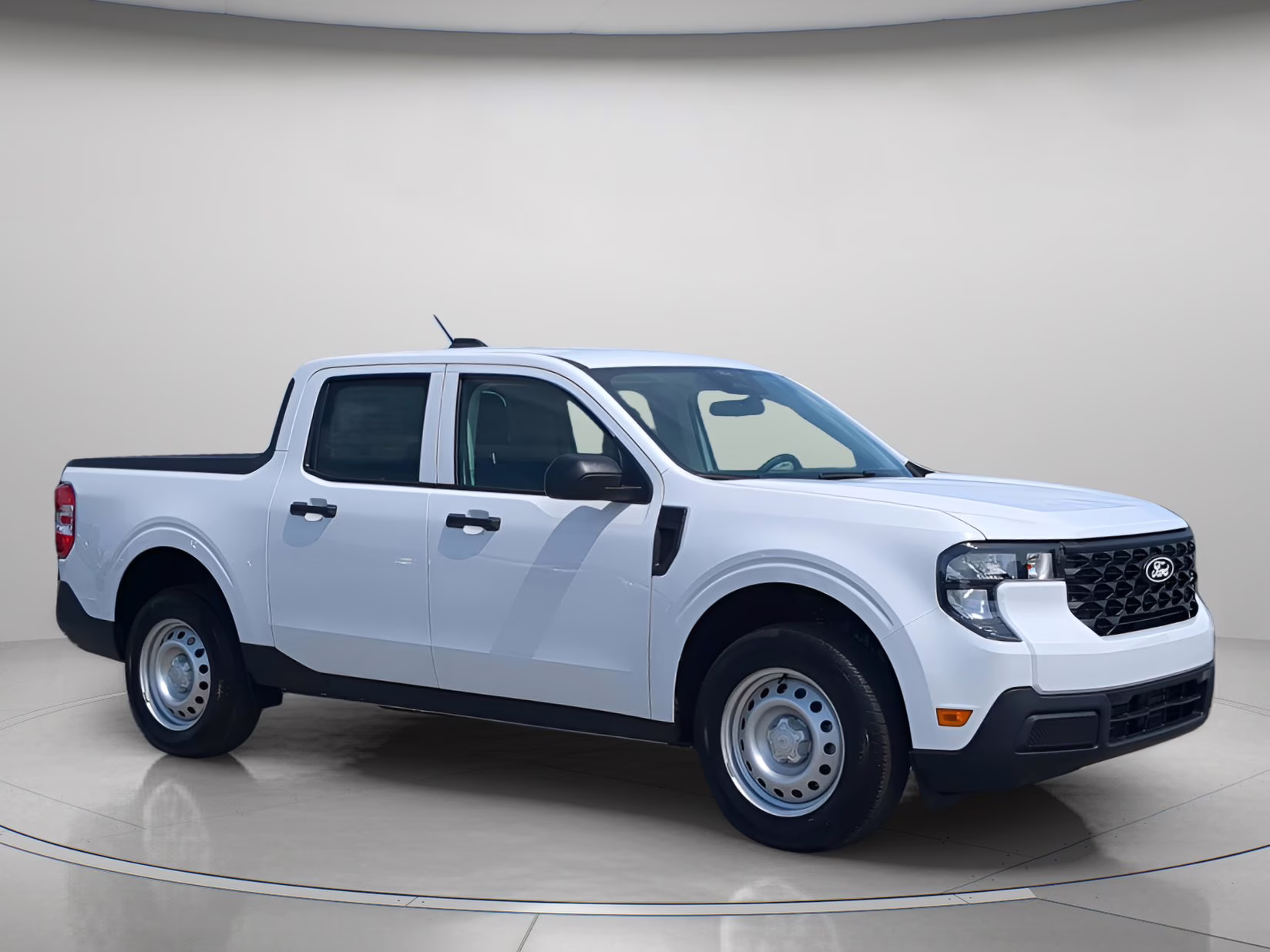 2026 Oxford White Ford Maverick XL Crew Cab Pickup FWD Truck