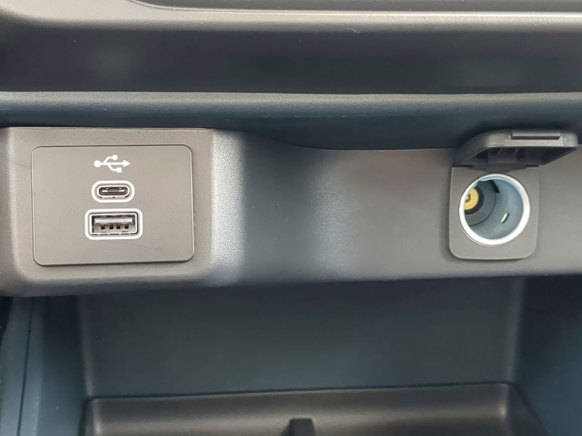 2026 Oxford White Ford Maverick XL Crew Cab Pickup FWD Truck