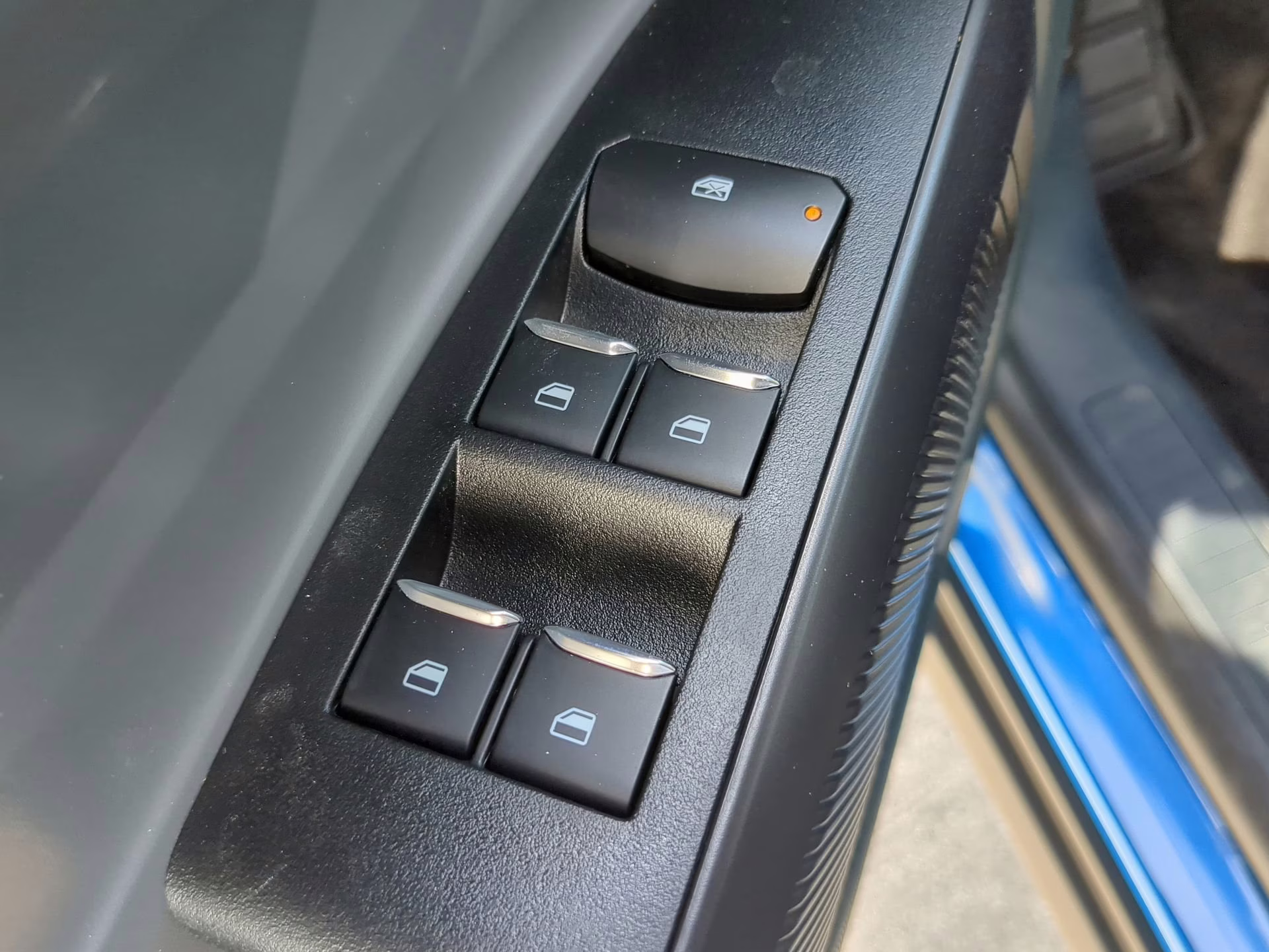 2026 Velocity Blue Ford Maverick XL Crew Cab Pickup FWD Truck