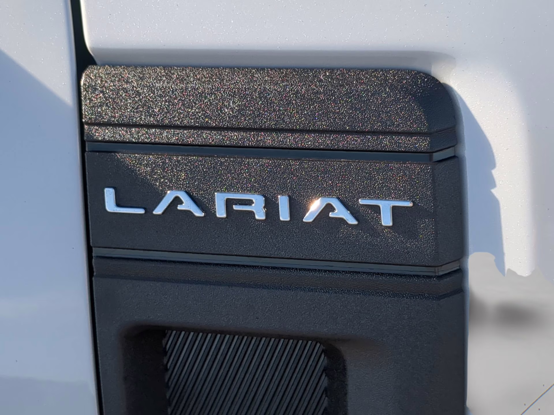 2026 Oxford White Ford Maverick LARIAT Crew Cab Pickup AWD Truck