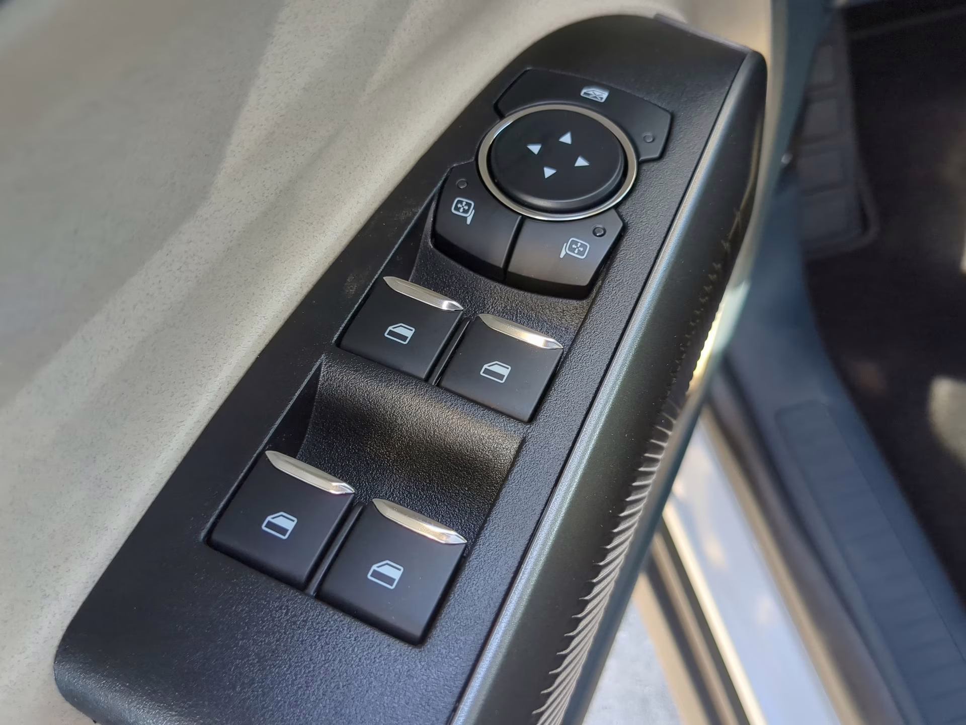 2026 Oxford White Ford Maverick LARIAT Crew Cab Pickup AWD Truck