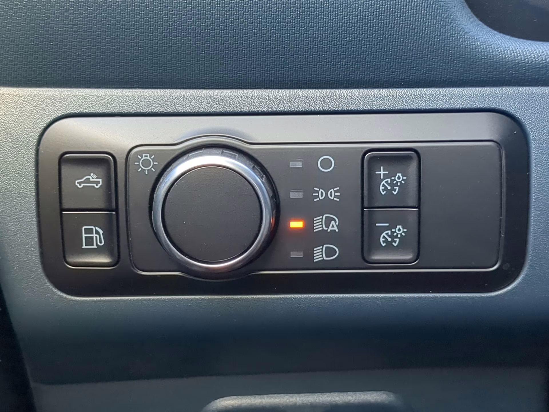 2026 Oxford White Ford Maverick LARIAT Crew Cab Pickup AWD Truck