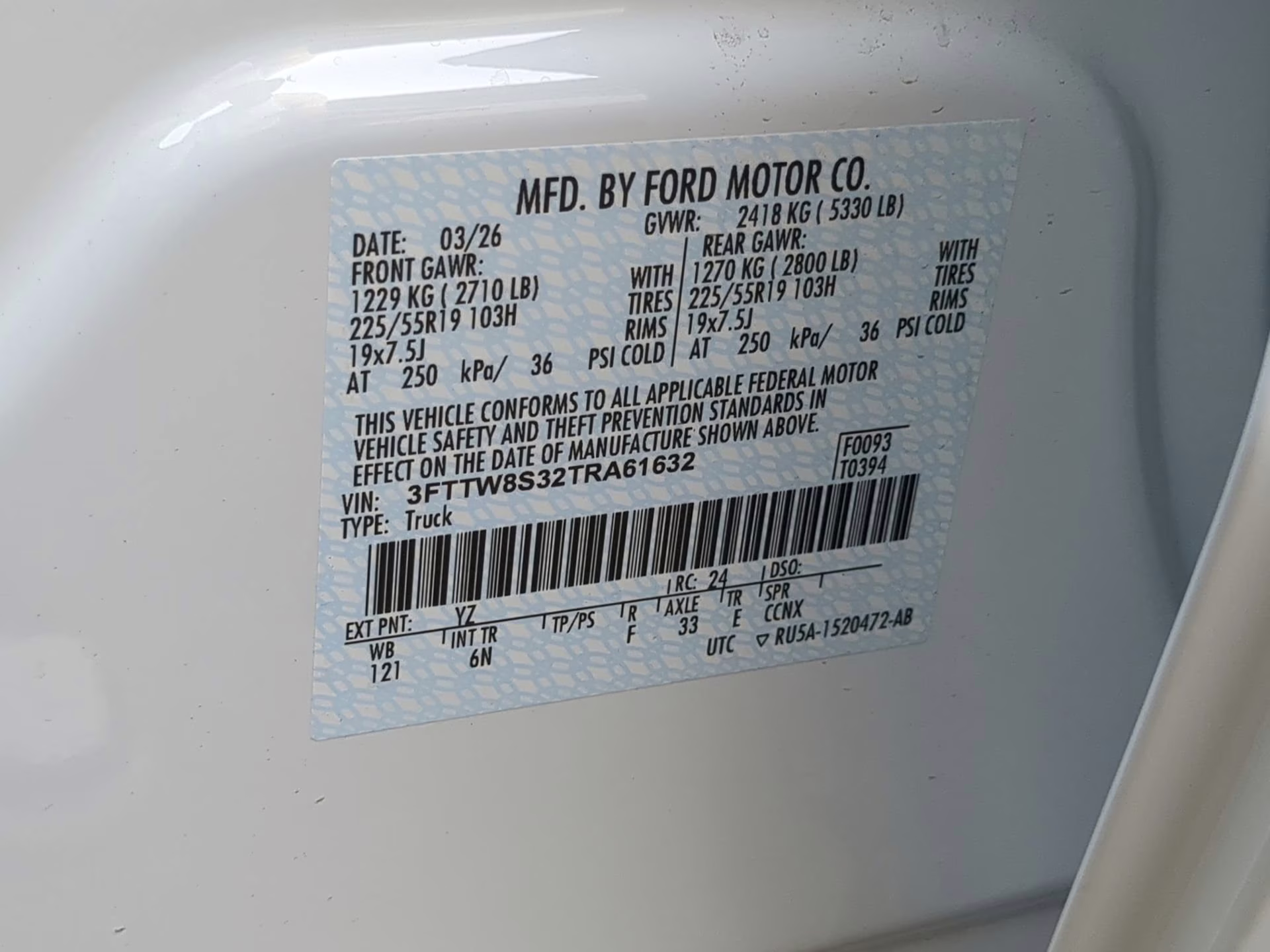 2026 Oxford White Ford Maverick LARIAT Crew Cab Pickup AWD Truck