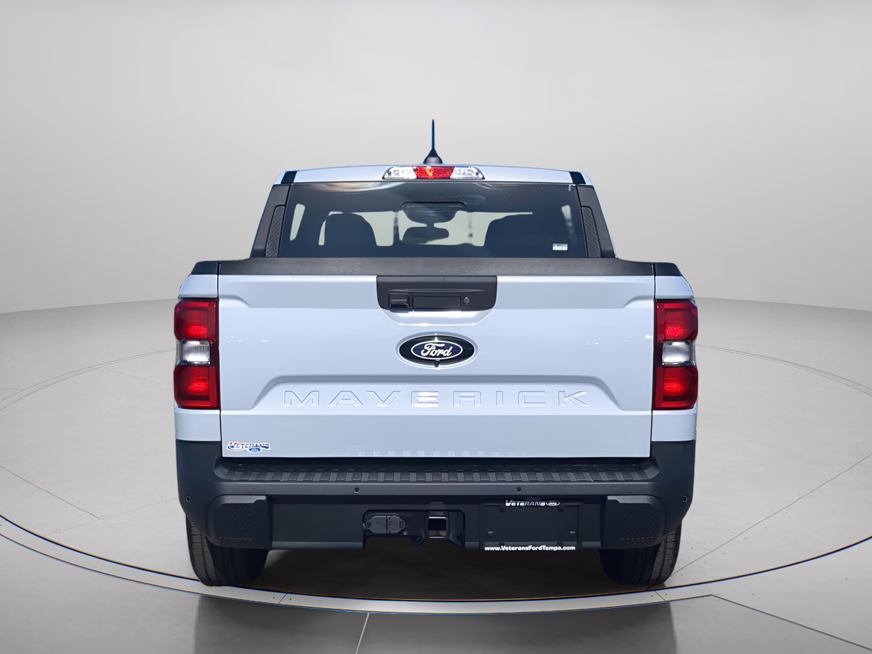 2026 Space White Metallic Ford Maverick LARIAT Crew Cab Pickup AWD Truck