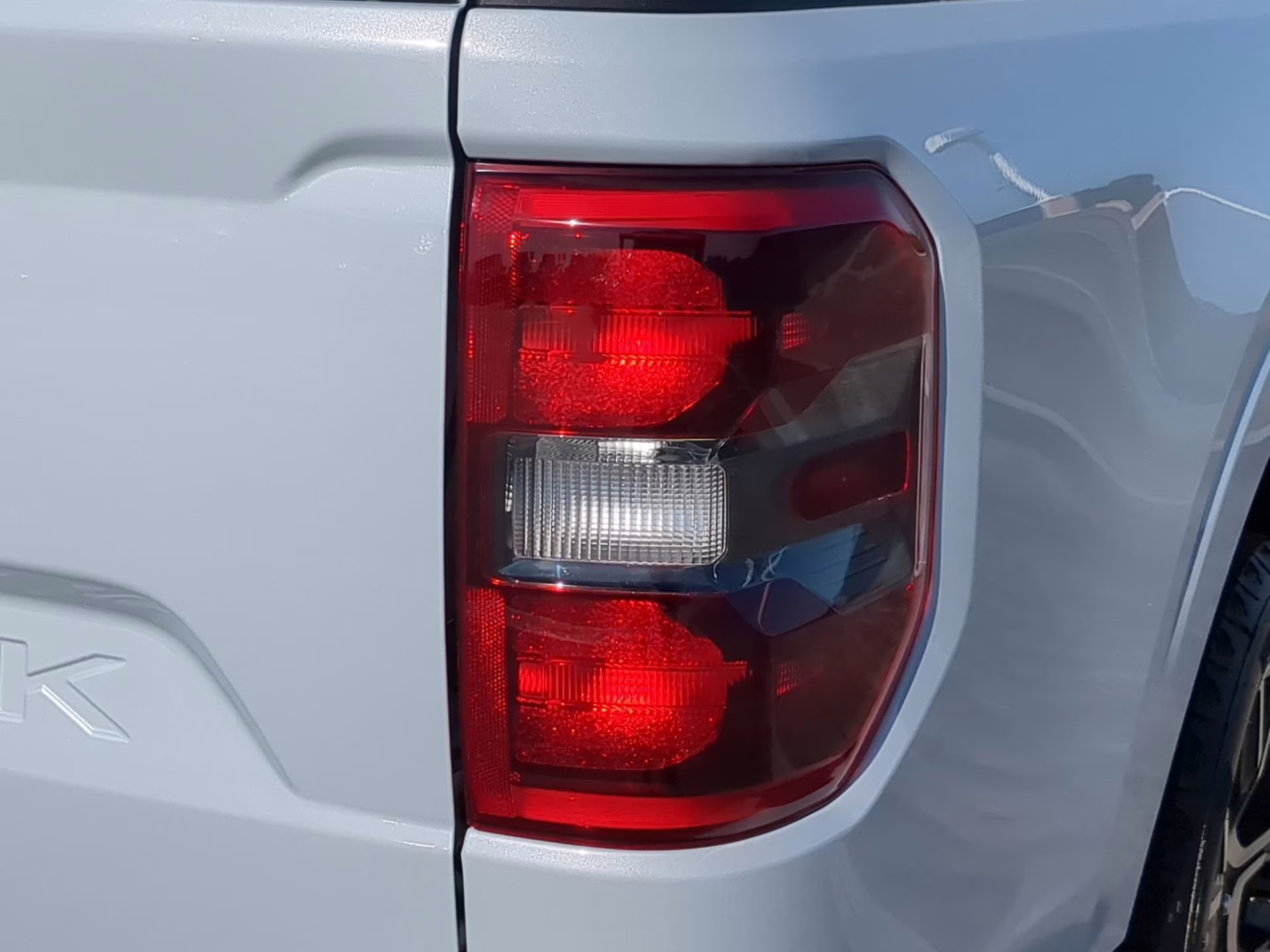 2026 Space White Metallic Ford Maverick LARIAT Crew Cab Pickup AWD Truck