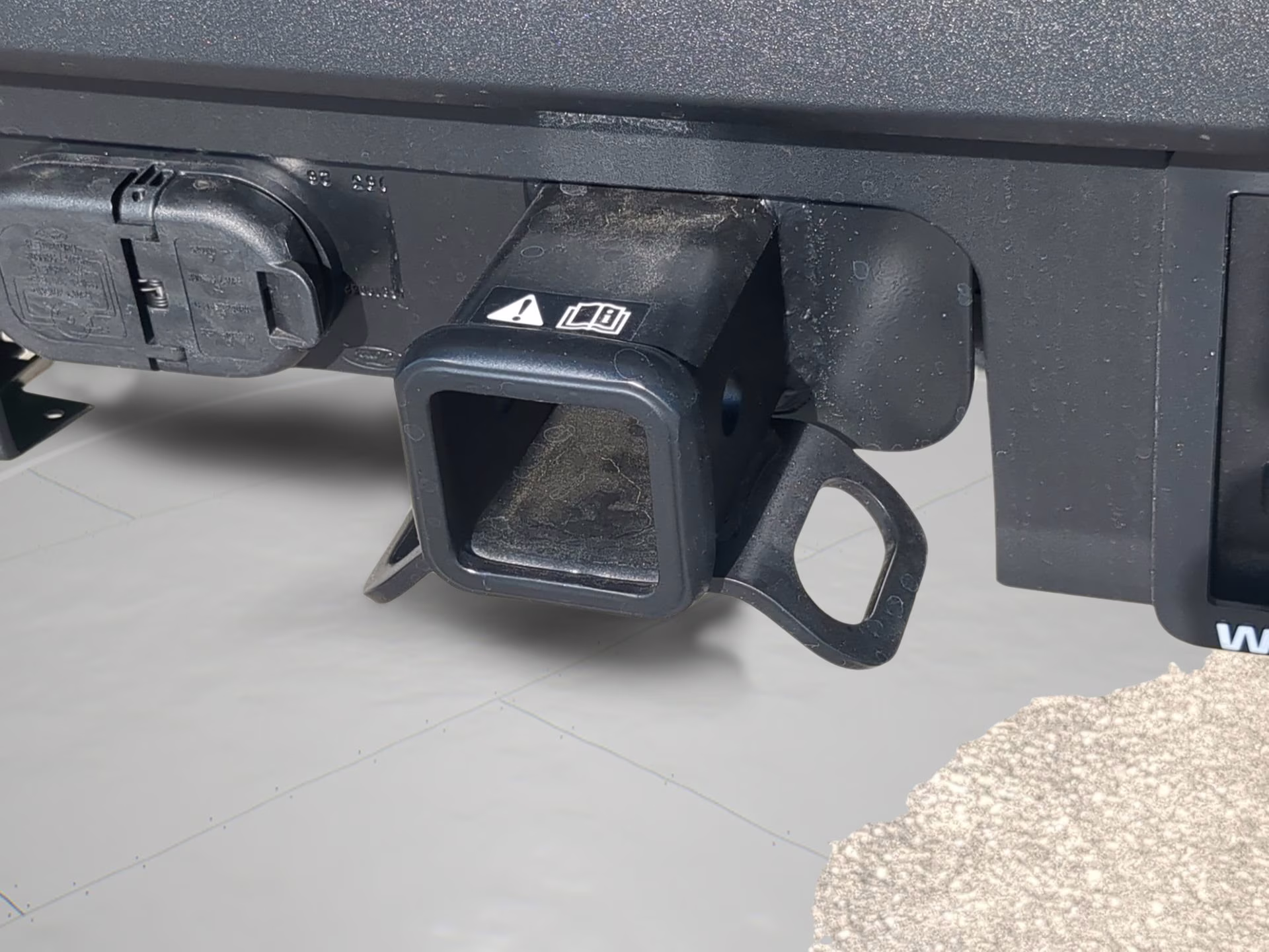 2026 Space White Metallic Ford Maverick LARIAT Crew Cab Pickup AWD Truck