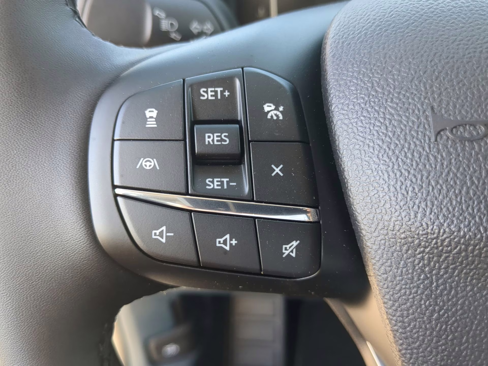 2026 Space White Metallic Ford Maverick LARIAT Crew Cab Pickup AWD Truck