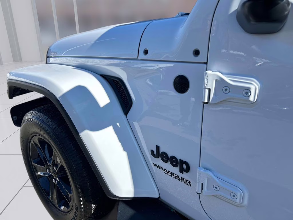 2021 Bright White Clearcoat Jeep Wrangler Unlimited Sahara Altitude 4X4 SUV