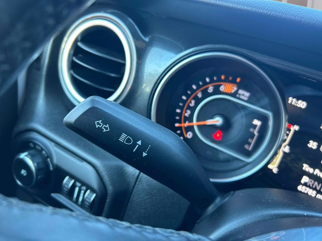 2021 Bright White Clearcoat Jeep Wrangler Unlimited Sahara Altitude 4X4 SUV