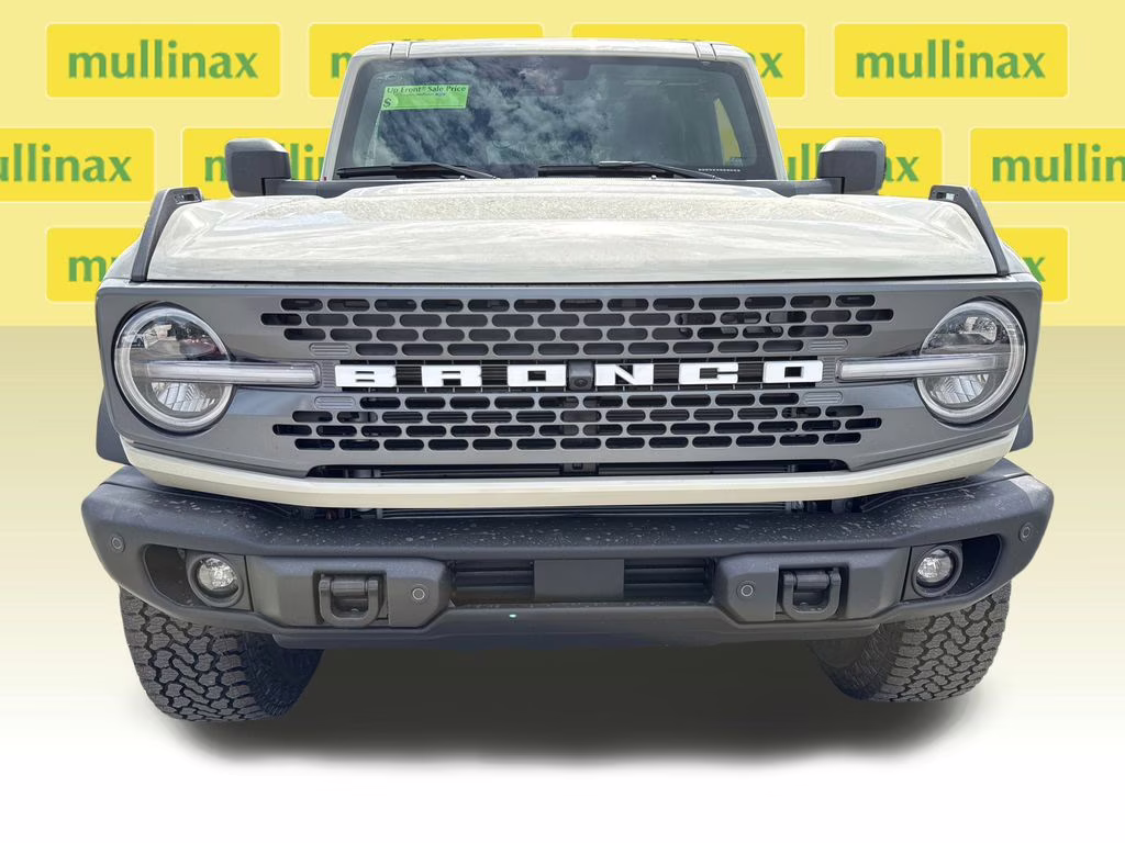 2026 Desert Sand Ford Bronco Badlands 4X4 SUV