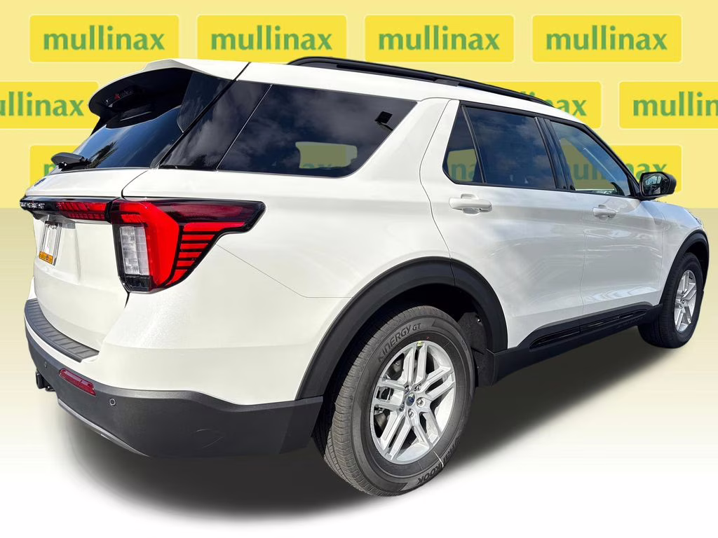2026 Star White Metallic Tri-Coat Ford Explorer Active RWD SUV