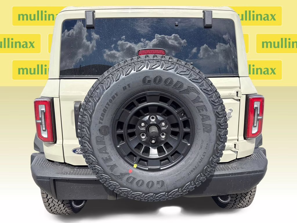 2026 Desert Sand Ford Bronco Badlands 4X4 SUV