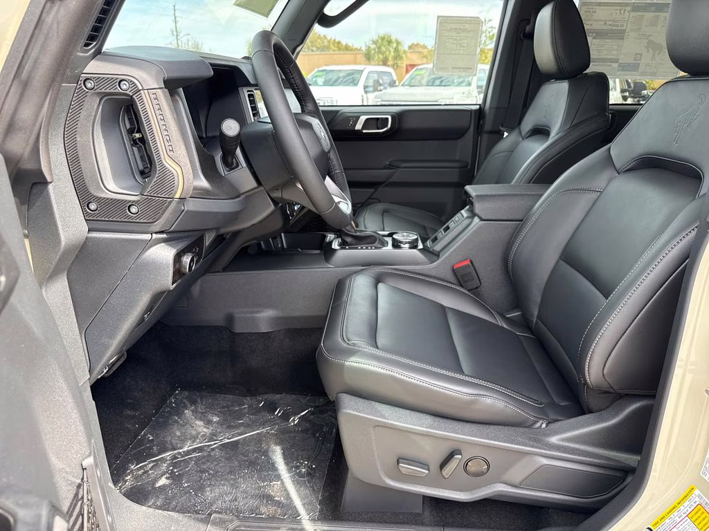 2026 Desert Sand Ford Bronco Badlands 4X4 SUV