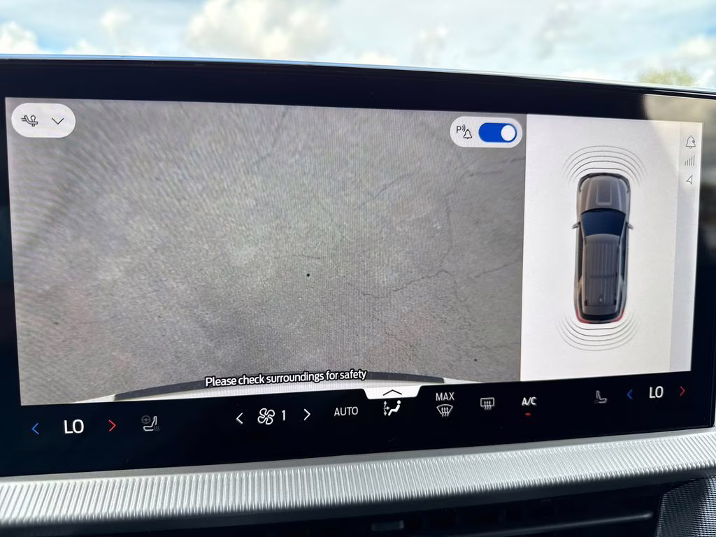 2026 Star White Metallic Tri-Coat Ford Explorer ST RWD SUV