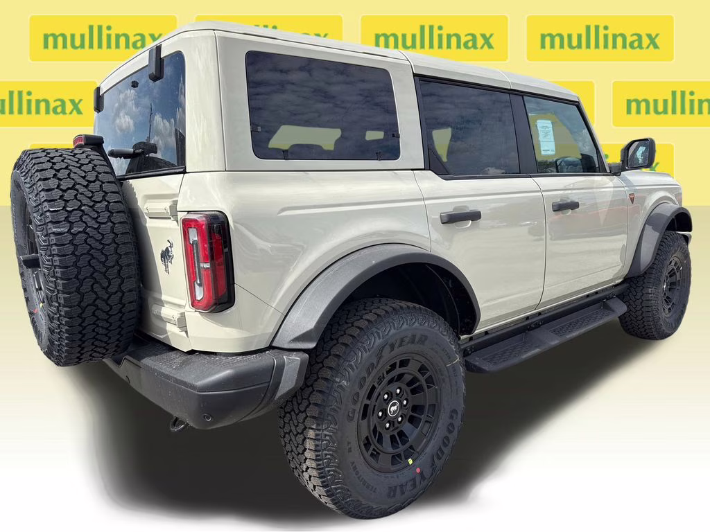 2026 Desert Sand Ford Bronco Badlands 4X4 SUV