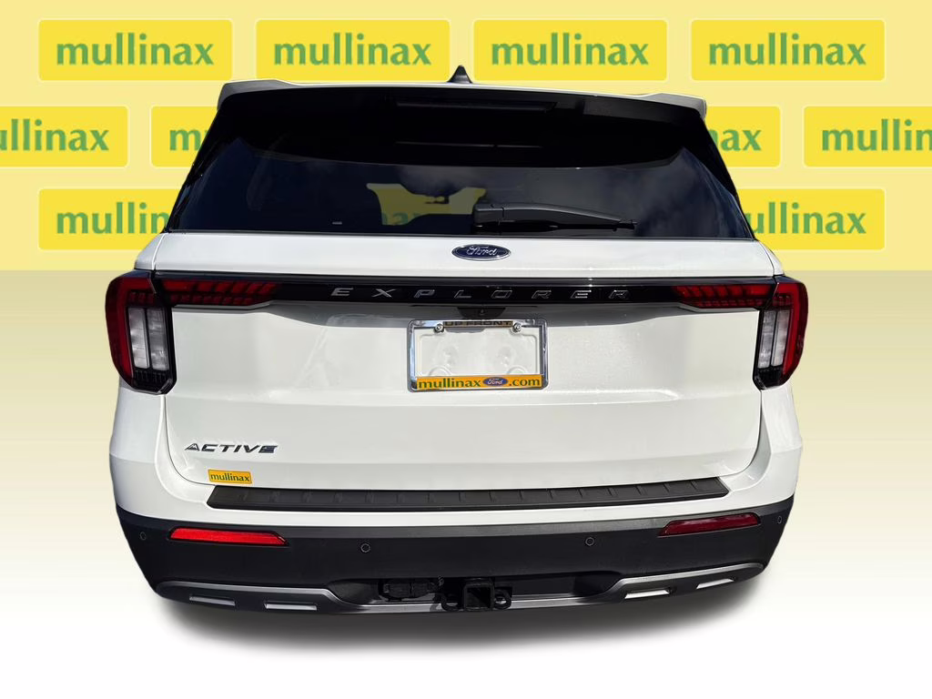 2026 Star White Metallic Tri-Coat Ford Explorer Active RWD SUV