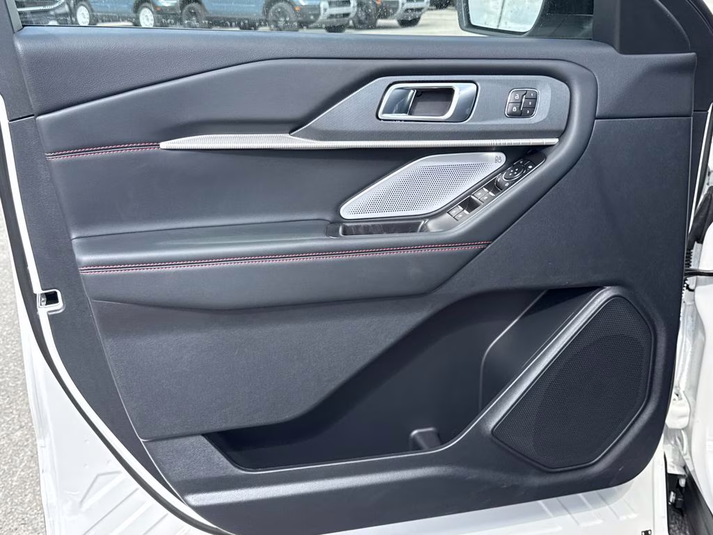 2026 Star White Metallic Tri-Coat Ford Explorer ST RWD SUV
