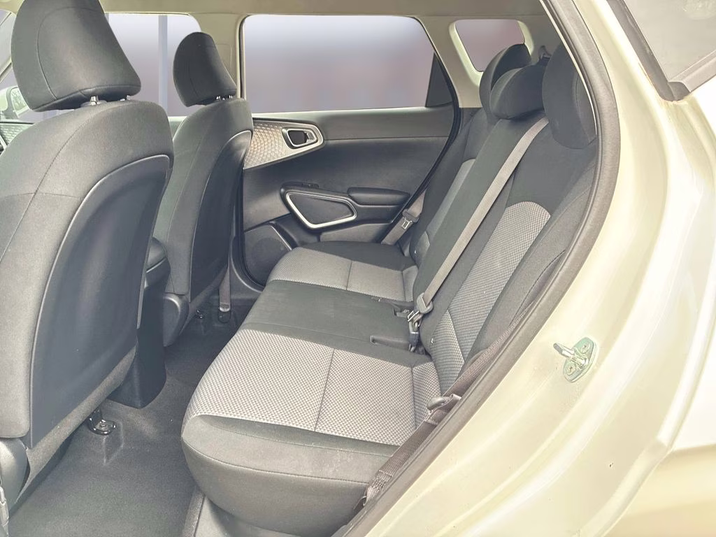 2023 Snow White Pearl Kia Soul LX FWD Hatchback