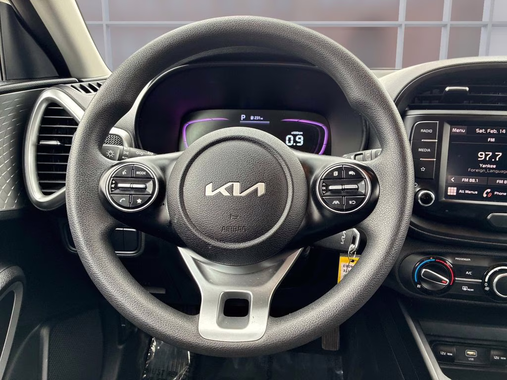 2023 Snow White Pearl Kia Soul LX FWD Hatchback