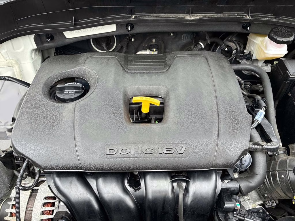 2023 Snow White Pearl Kia Soul LX FWD Hatchback