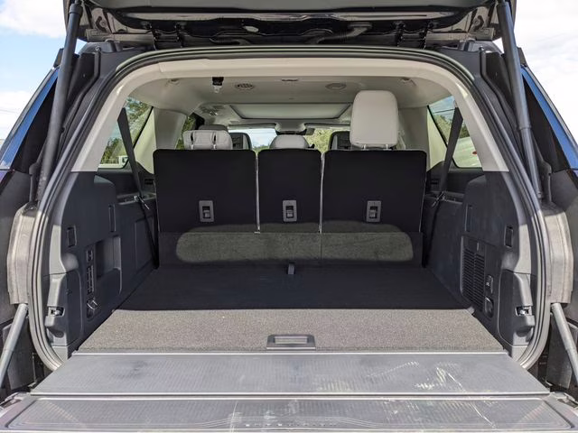 2026 Black Metallic Ford Expedition Max Platinum 4X4 SUV