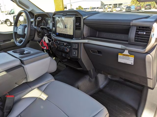 2026 Oxford White Ford F-150 XL 4X4 Truck