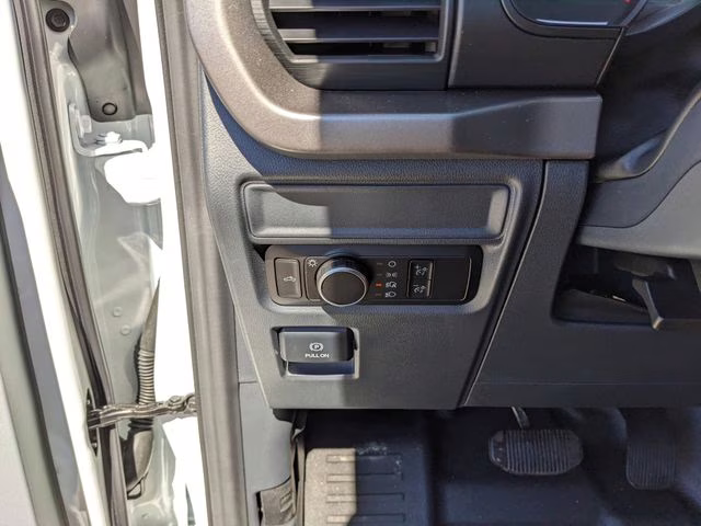 2026 Oxford White Ford F-150 XL 4X4 Truck