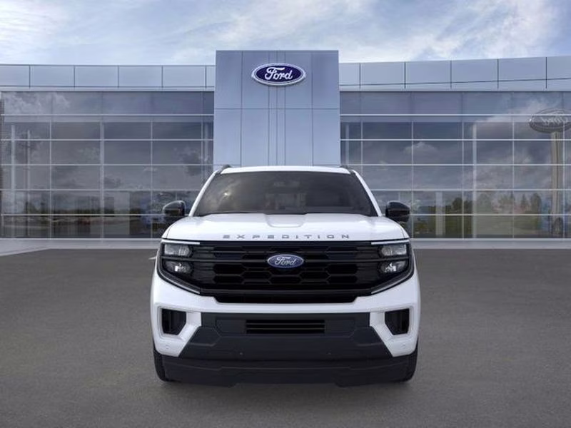 2026 Star White Metallic Tri-Coat Ford Expedition Active RWD SUV