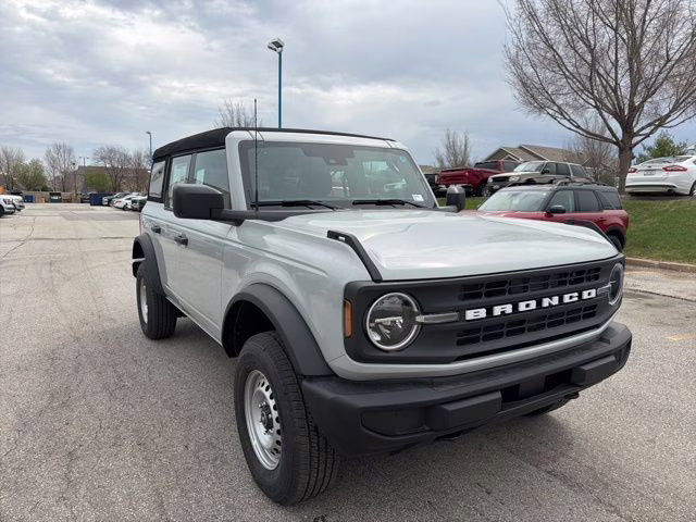 2026 Avalanche Gray Ford Bronco Base 4X4 SUV