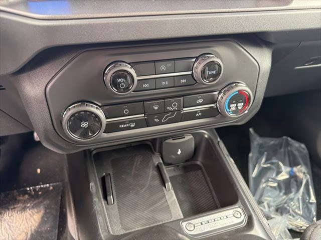 2026 Avalanche Gray Ford Bronco Base 4X4 SUV