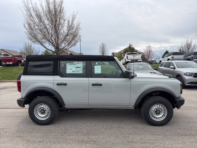 2026 Avalanche Gray Ford Bronco Base 4X4 SUV