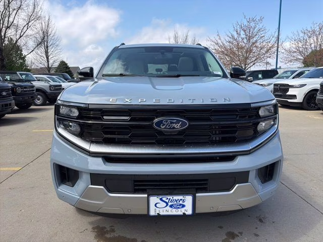 2026 Glacier Gray Metallic Tri-Coat Ford Expedition Platinum 4X4 SUV