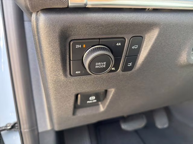 2026 Glacier Gray Metallic Tri-Coat Ford Expedition Platinum 4X4 SUV