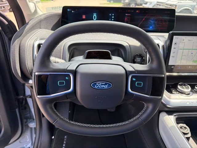 2026 Glacier Gray Metallic Tri-Coat Ford Expedition Platinum 4X4 SUV