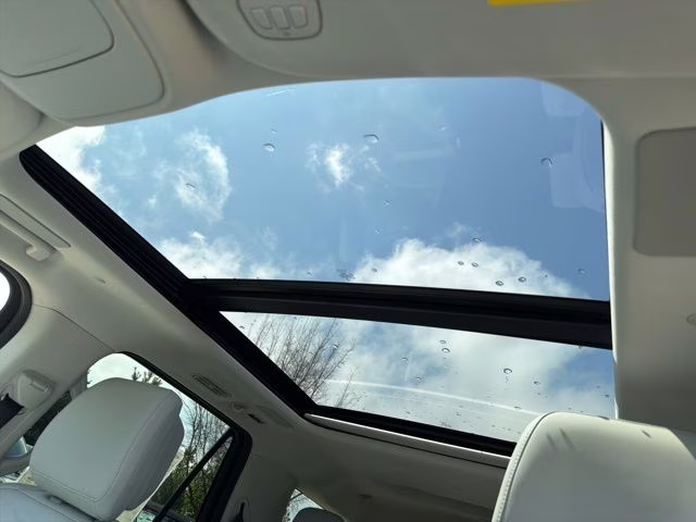 2026 Glacier Gray Metallic Tri-Coat Ford Expedition Platinum 4X4 SUV