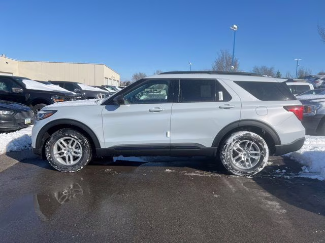 2026 Space White Metallic Ford Explorer Active 4X4 SUV