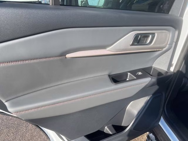 2026 Space White Metallic Ford Explorer Active 4X4 SUV