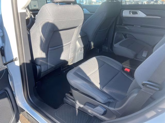 2026 Space White Metallic Ford Explorer Active 4X4 SUV