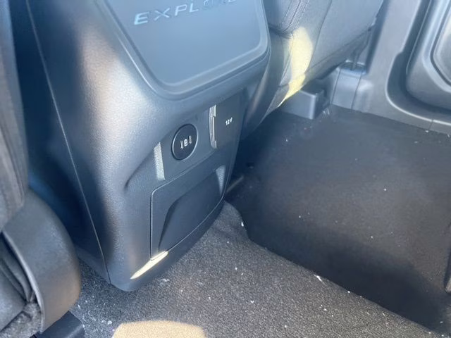 2026 Space White Metallic Ford Explorer Active 4X4 SUV