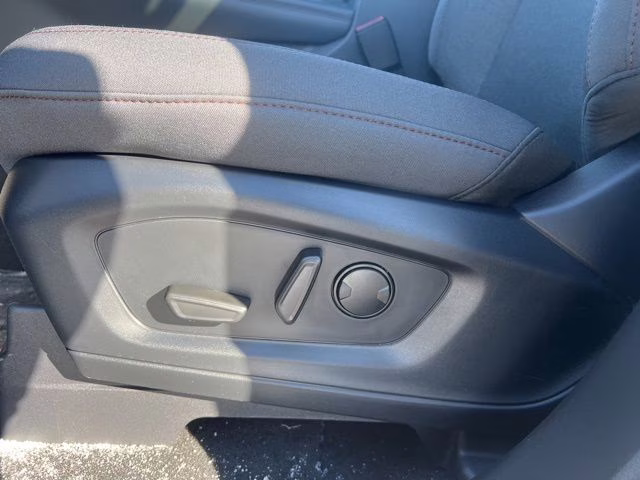 2026 Space White Metallic Ford Explorer Active 4X4 SUV