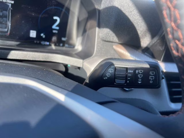 2026 Space White Metallic Ford Explorer Active 4X4 SUV